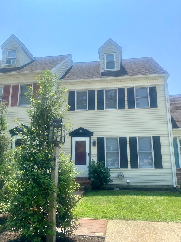 Building Photo - 40 Pheasant Ln