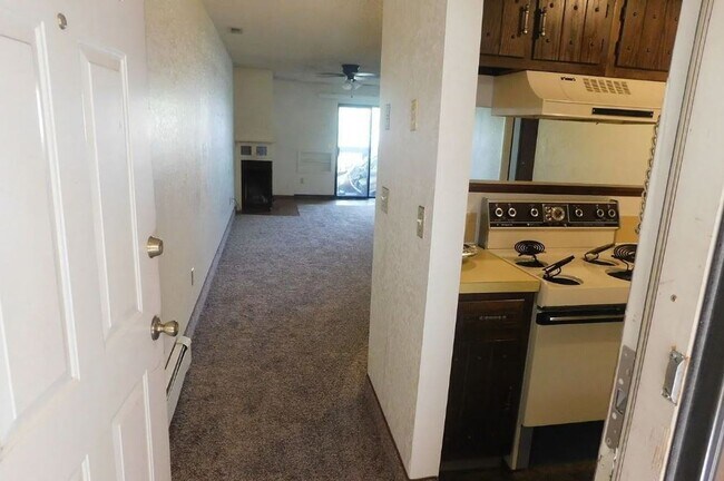 Foto del edificio - Charming 2-Bed Condo Near CMU & St. Mary’s...