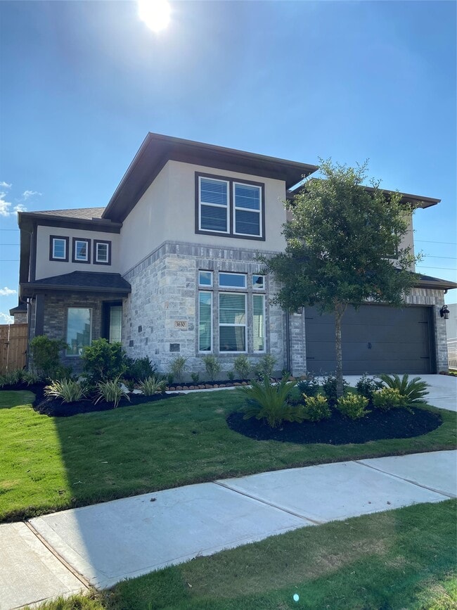 Building Photo - 3630 Windward Canyon Dr