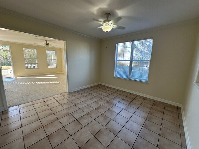 Foto del edificio - 2 Story Townhome ON SOUTHWOOD'S GOLF COURSE!