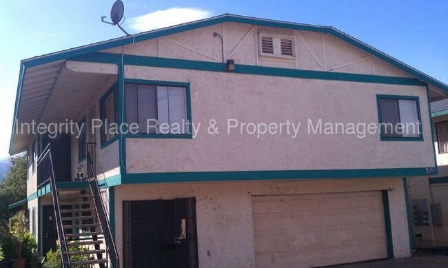 Building Photo - Nice apartment with 1 car garage