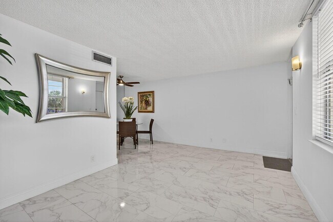 Foto del edificio - 1131 SE 4th St