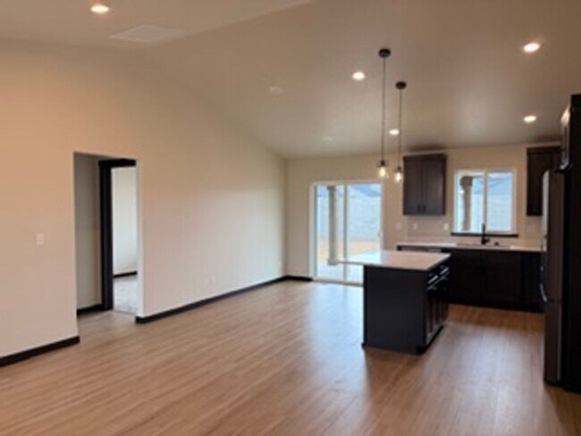 Building Photo - 6170 Ballantree Lp