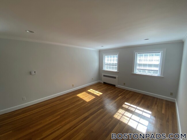Building Photo - 75 Wyman St