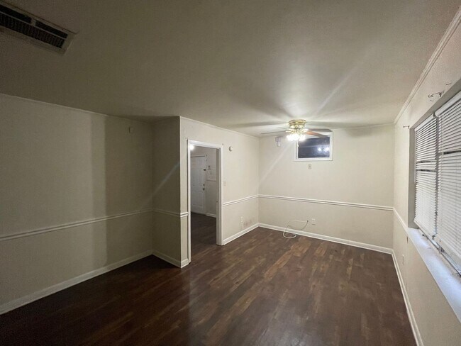 Foto del edificio - 2601 Thayer St