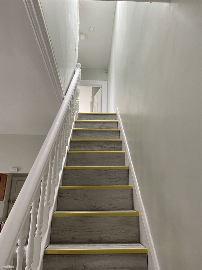 Foto del edificio - 3 br, 1 bath House - 725 N Curley St