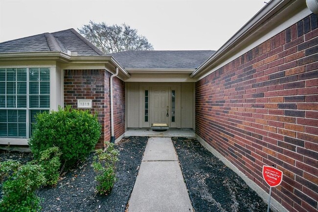 Building Photo - 1319 Irish Mist Ct