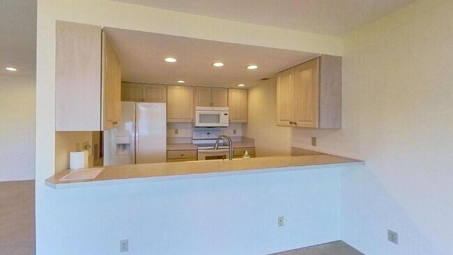 Foto del edificio - 16921 Inglewood Rd NE