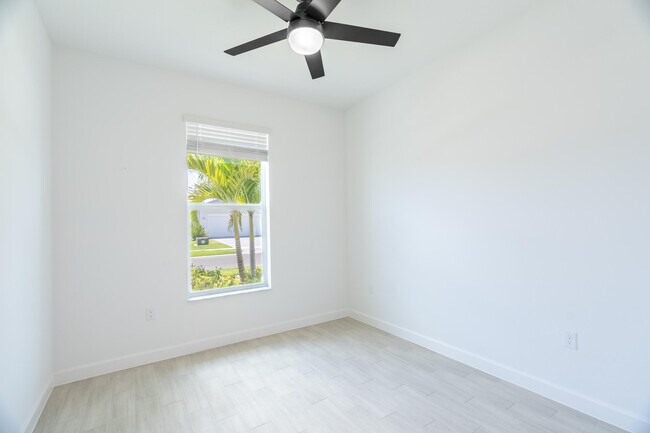 Foto del edificio - 400 SE Mulberry Wy