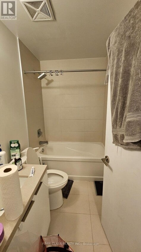 Building Photo - 8 Eglinton Ave E