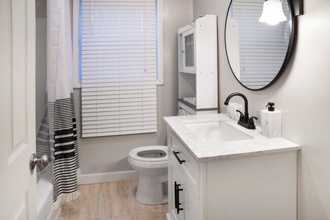 Foto del edificio - 193 Thistle Lea