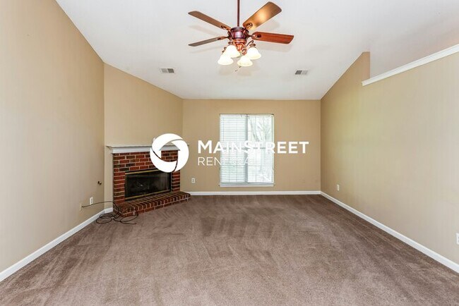 Building Photo - 3 Bedroom Pet-Friendly Home in Southaven, ...