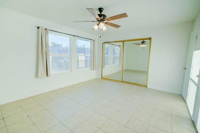 Building Photo - 3208 Nashville Ct