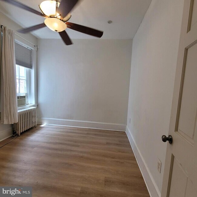 Building Photo - 3142 O St NW