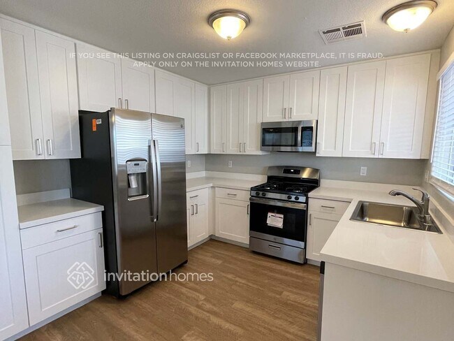 Foto del edificio - 3416 Summersprings Dr