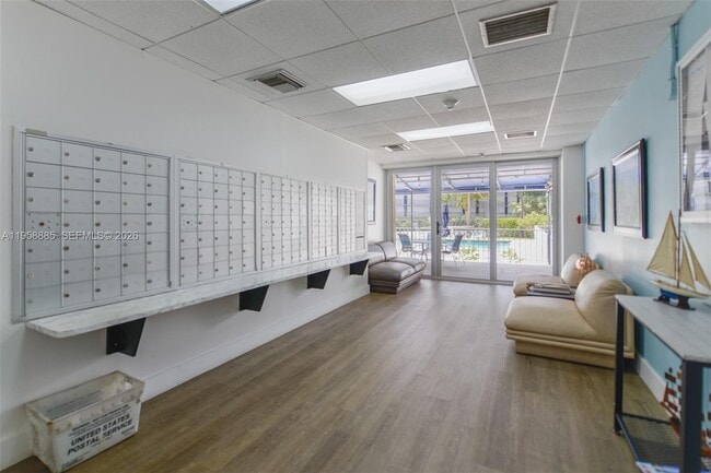 Building Photo - 880 NE 69th St