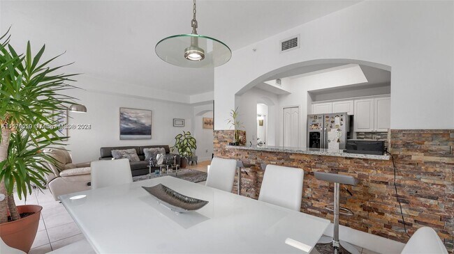 Foto del edificio - 8874 W Flagler St