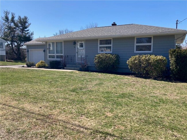 Building Photo - 96 Redwood Rd