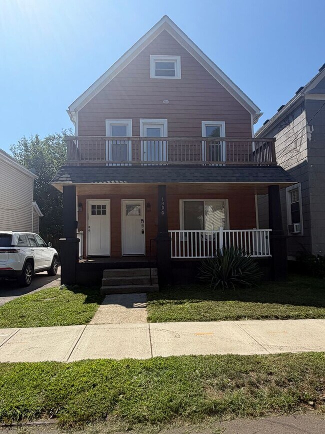 Building Photo - 1308 W 87th St