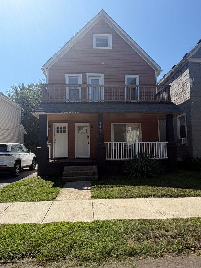Building Photo - 1308 W 87th St