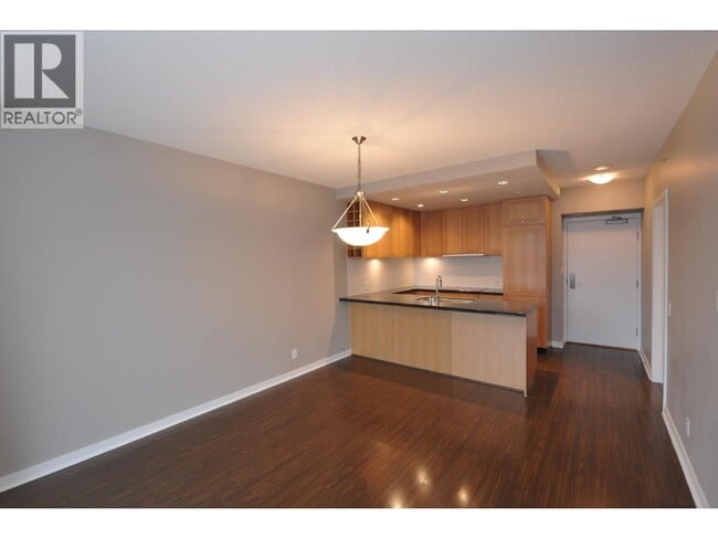 Building Photo - 821 Cambie St.