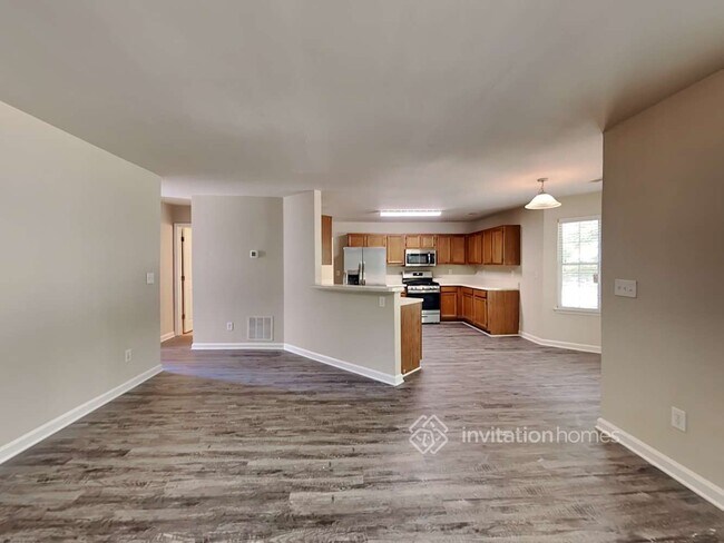 Building Photo - 2700 Tradd Ct