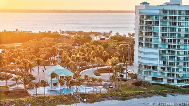Foto del edificio - 8600 S Ocean Dr