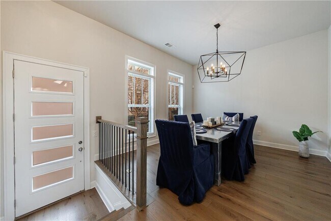 Foto del edificio - 4337 Parkside Pl