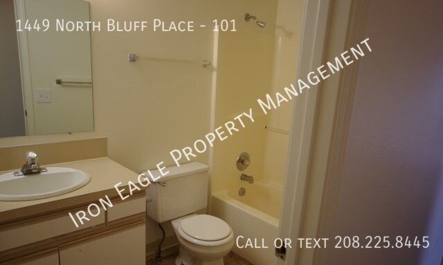 Foto del edificio - 1449 N Bluff Pl