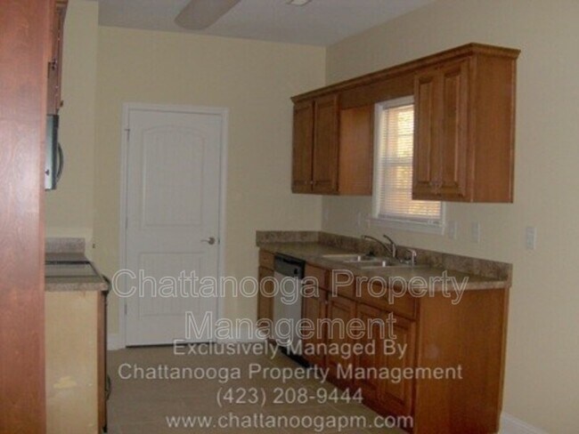 Building Photo - 1766 Southernwood Dr