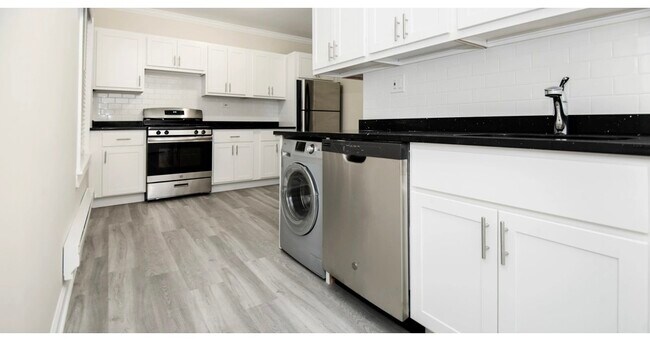 Foto del edificio - 837.5 W Cornelia Ave