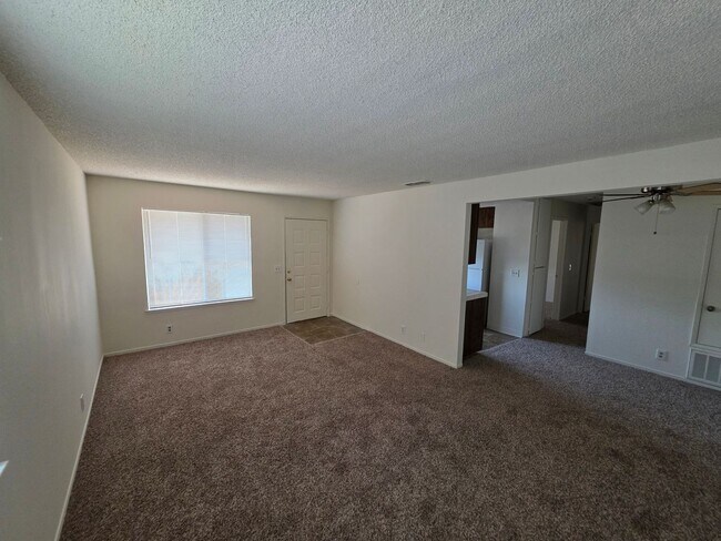 Foto del edificio - 11590 Garnet Way