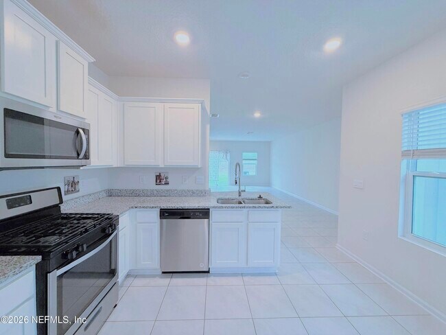 Foto del edificio - 365 Coastline Wy