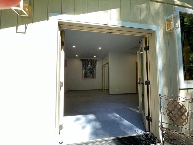Foto del edificio - 12570 Mays Canyon Rd