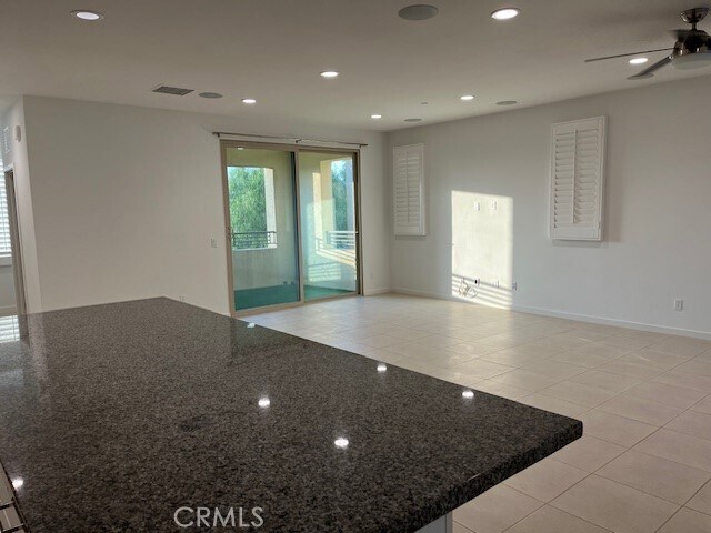 Building Photo - 281 Carmine