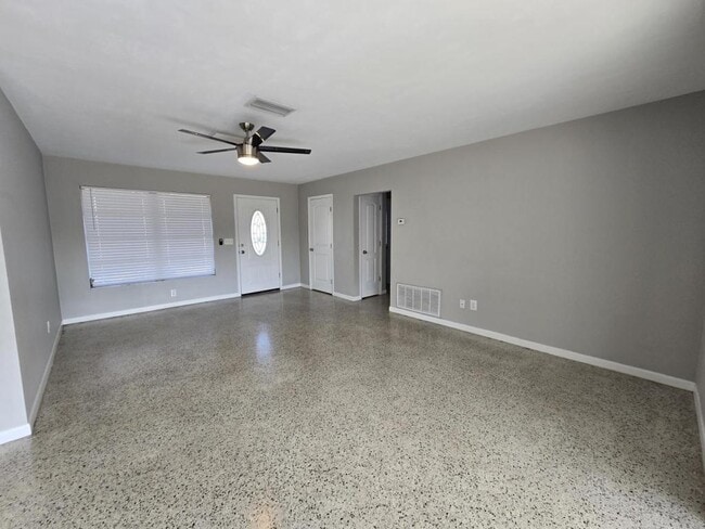 Building Photo - 6258 Harcross Ct