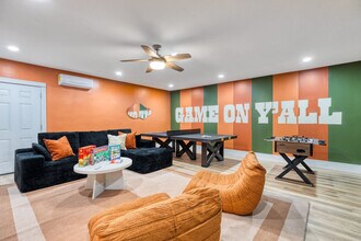 Building Photo - 2922 Sky Cliff