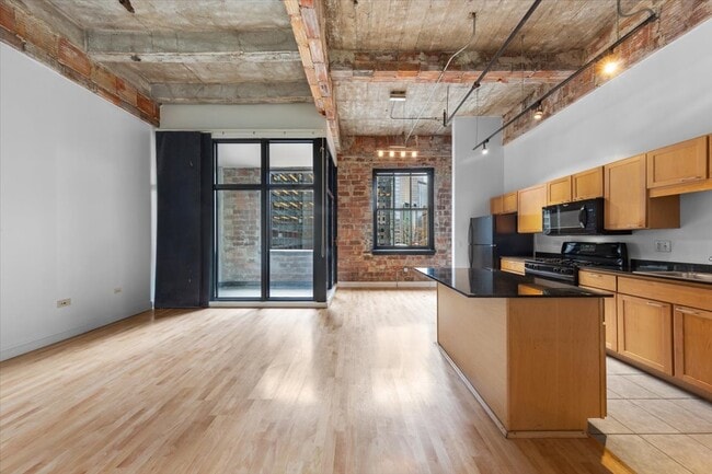 Photo - 20 N State St Apartment