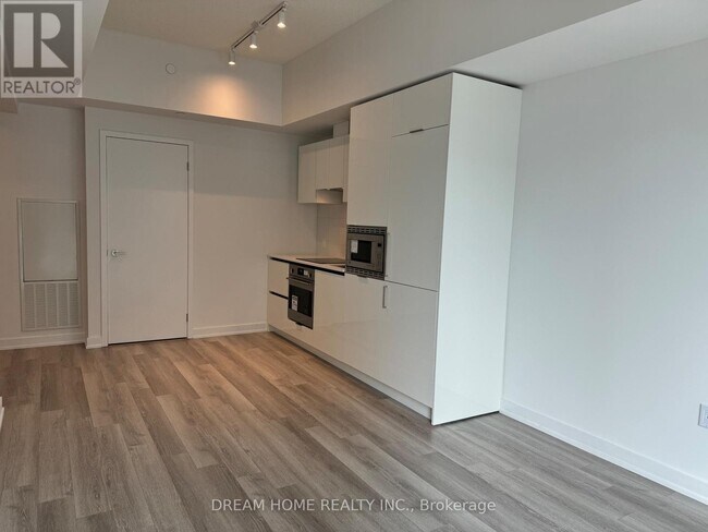 Photo du bâtiment - 238-1238 Simcoe St