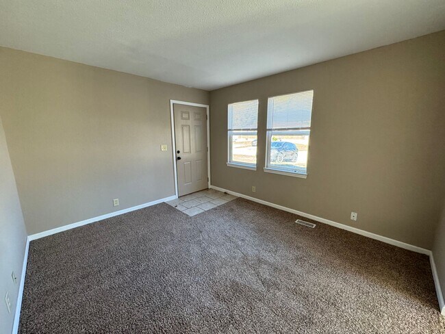 Foto del edificio - 230 SE 121st Rd