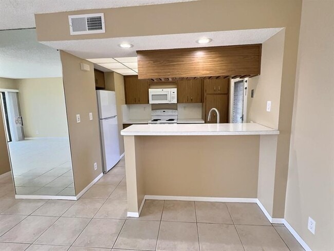 Foto del edificio - 9150 NW 38th Dr