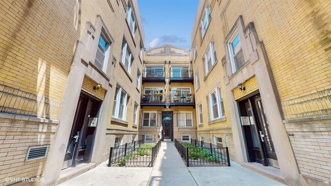 Foto del edificio - 2547 N Clark St