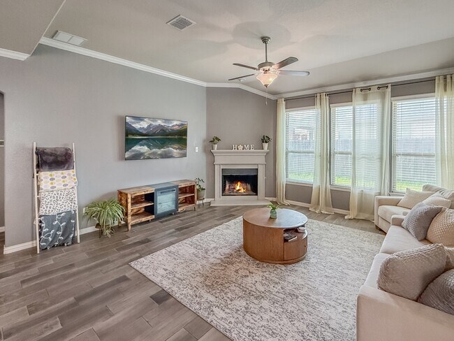 Foto del edificio - 1313 Zanna Grace Way