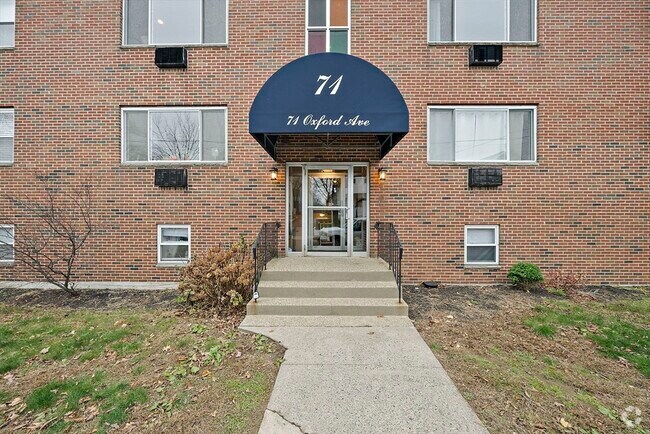 Building Photo - 76 Oxford Ave