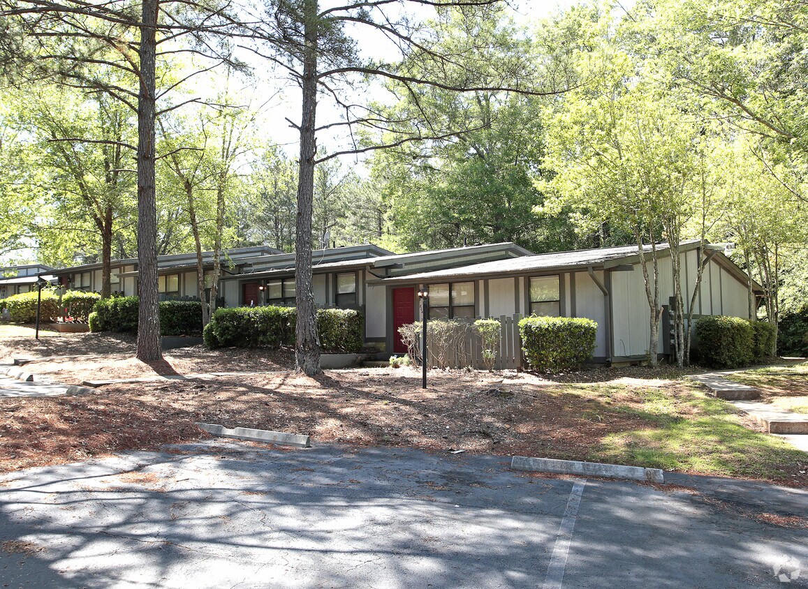 The WestPark Village Apartment Apartments in Lithia Springs, GA