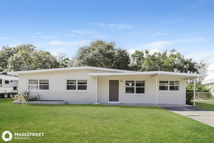Primary Photo - 320 Hilltop Dr N, Titusville, FL 32796