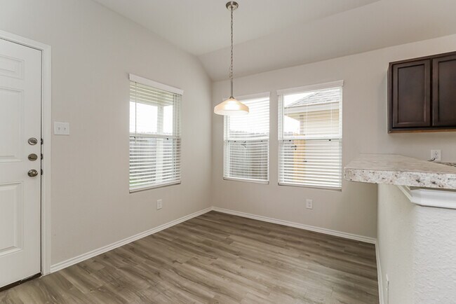 Building Photo - 22370 Clear Castle Dr