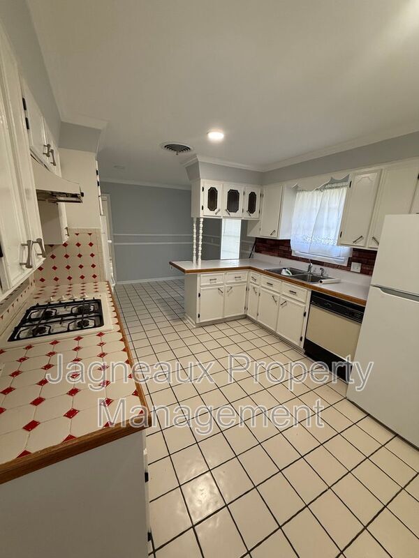 Building Photo - 2615 Blackwell St