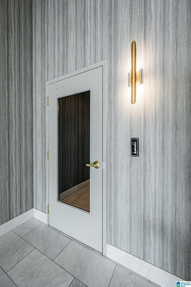 Foto del edificio - 300 20th St N