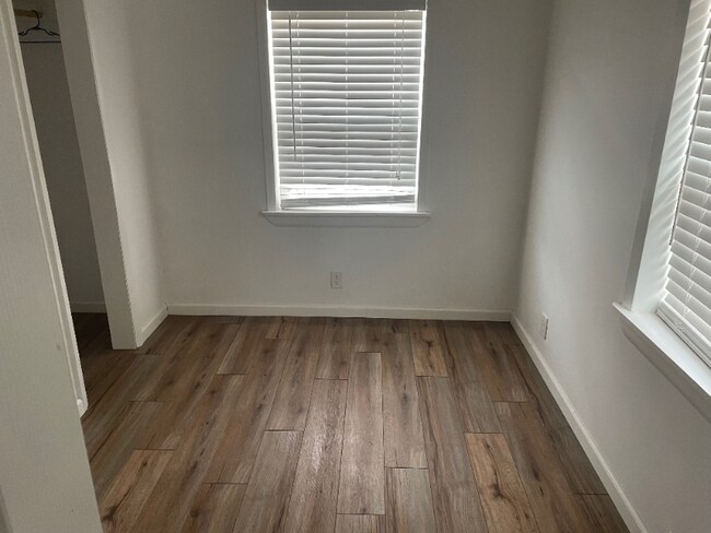 Foto del edificio - 805 Birch St